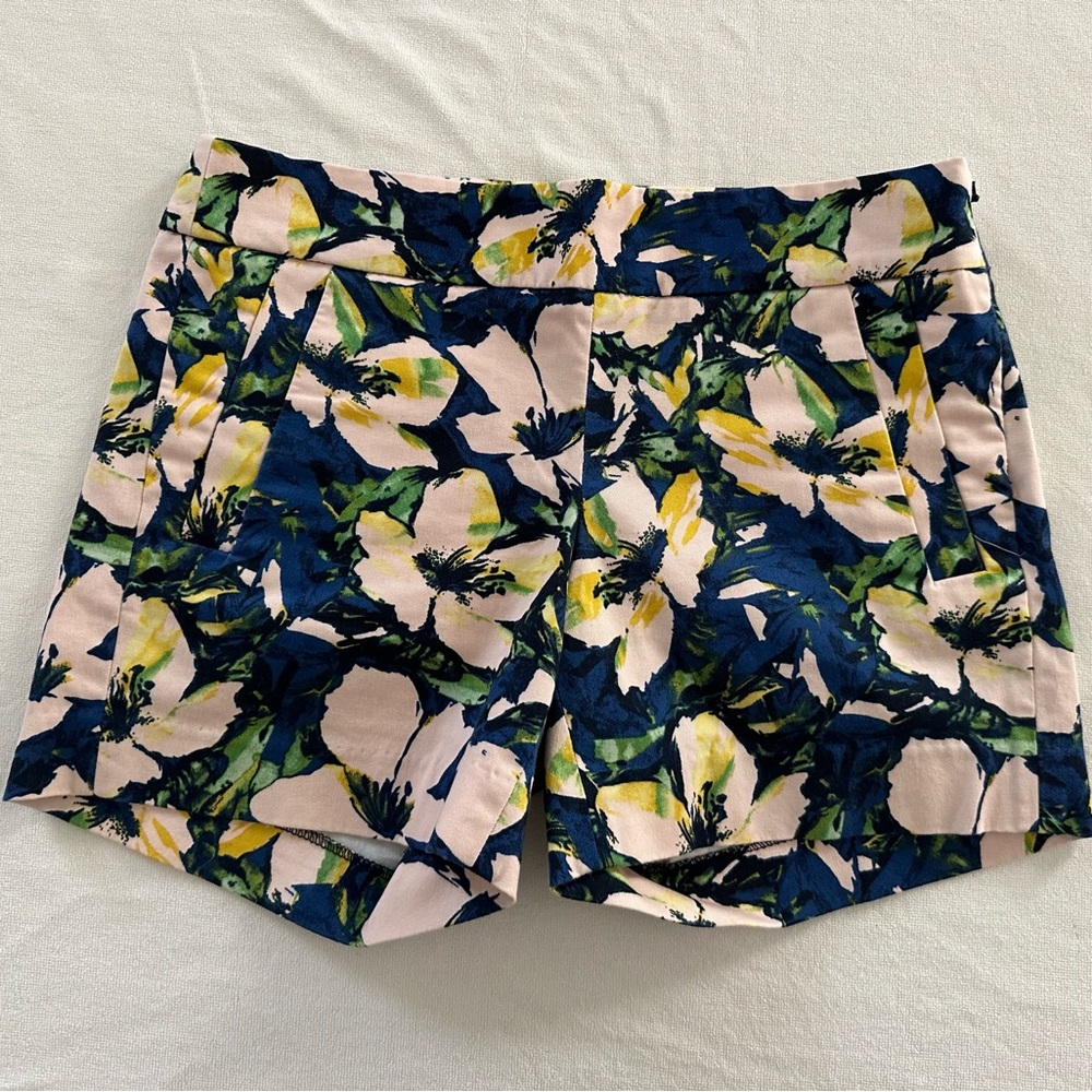 J Crew shorts. Excelle condition. Blue, green, yellow, beige.